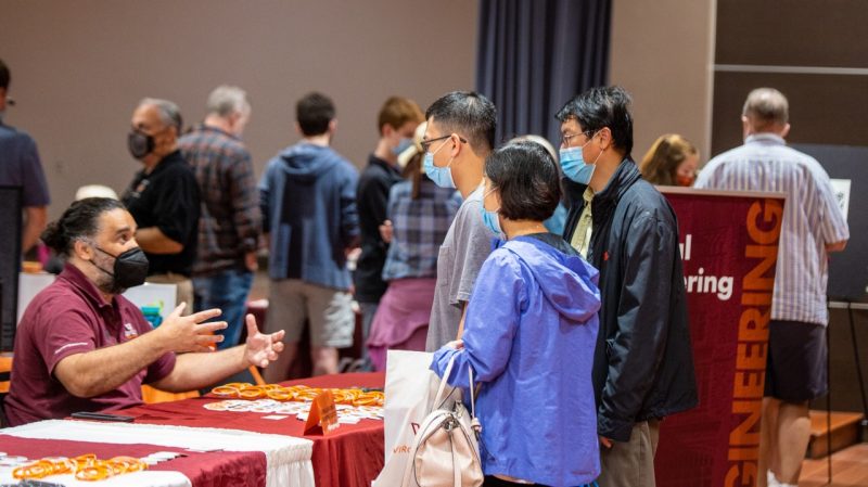 An image from the undergraduate majors fair in Squires Colonial Hall during Fall Open House